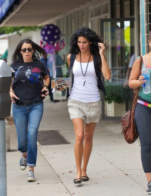 photos Angie Harmon