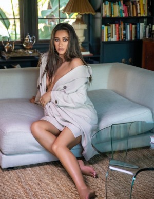 photos Shay Mitchell