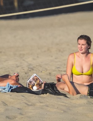 photos Ireland Baldwin